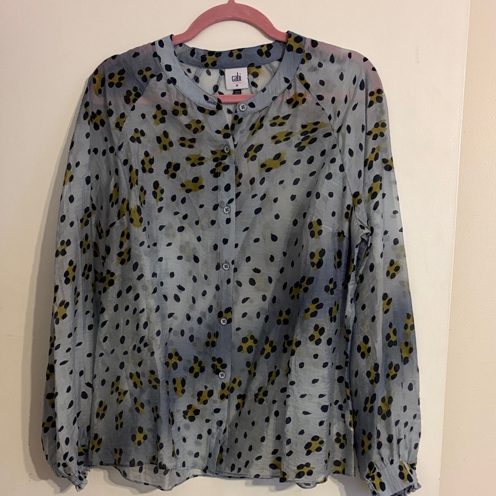 NWOT CAbi Hunter Sheer Button-Up Blouse w/Animal Inspired Print. size M